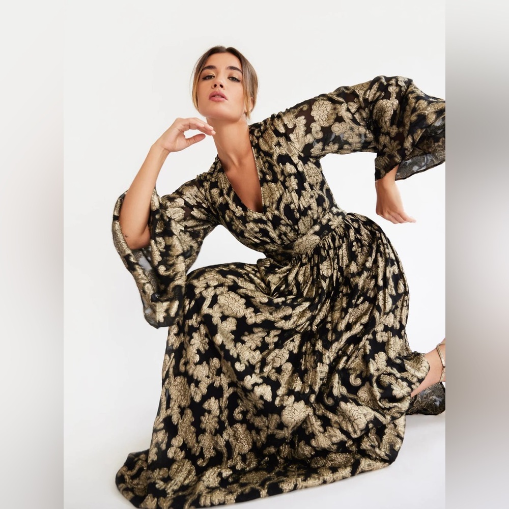 NWT: MILLE Caye Dress. Gold + Black Metallic Jacquard. Size Small